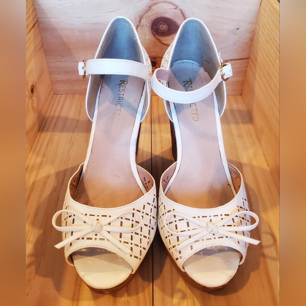 Restricted | wedges - Picture 7 of 8